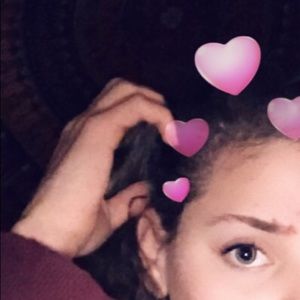 Meet your Posher, Kayla